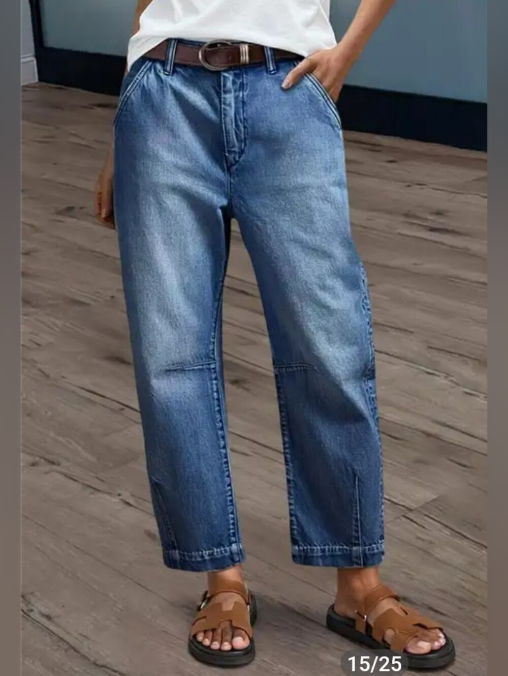 Flamingals Mid Rise Barrel Leg Cropped Jeans NWT Medium